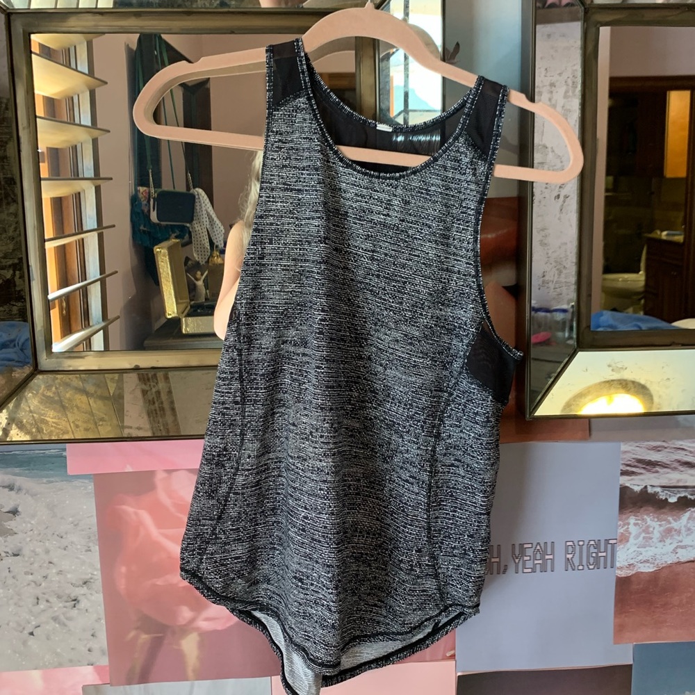 black and white patterned lululemon tank